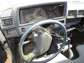 1988 TOYOTA PICK-UP REGULAR CAB, 2.4L 5SPEED 2WD, COLOR WHITE, STK Z15924